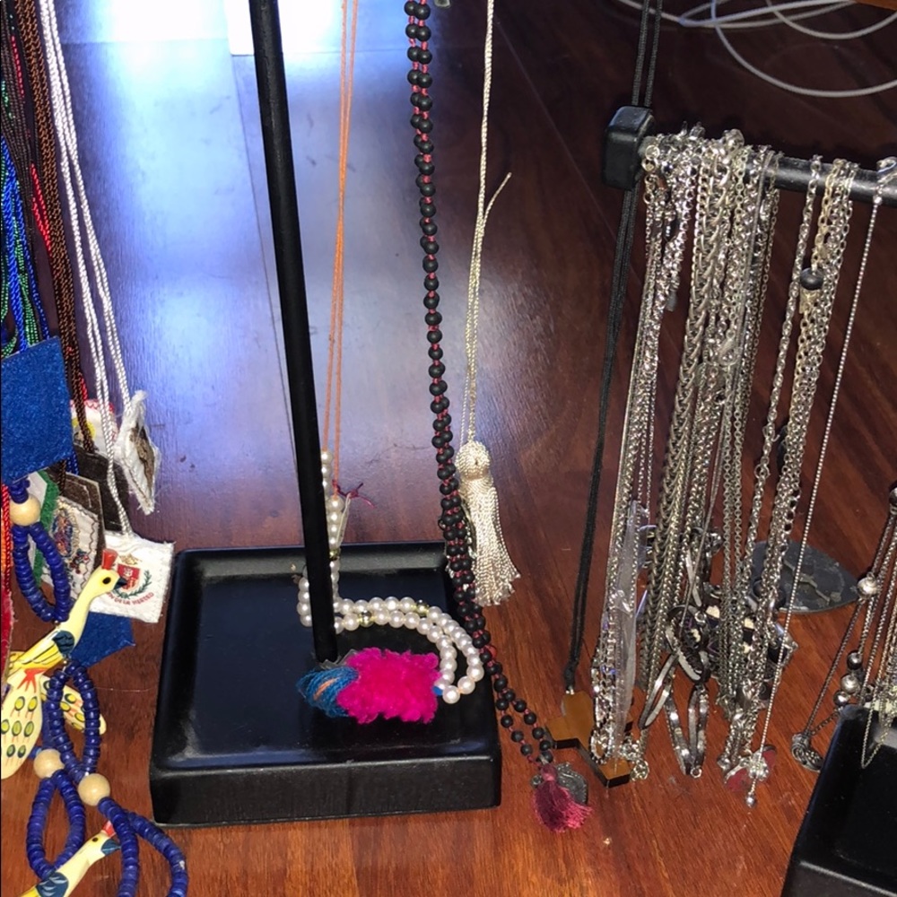 Different Necklaces Different Prices - image 4